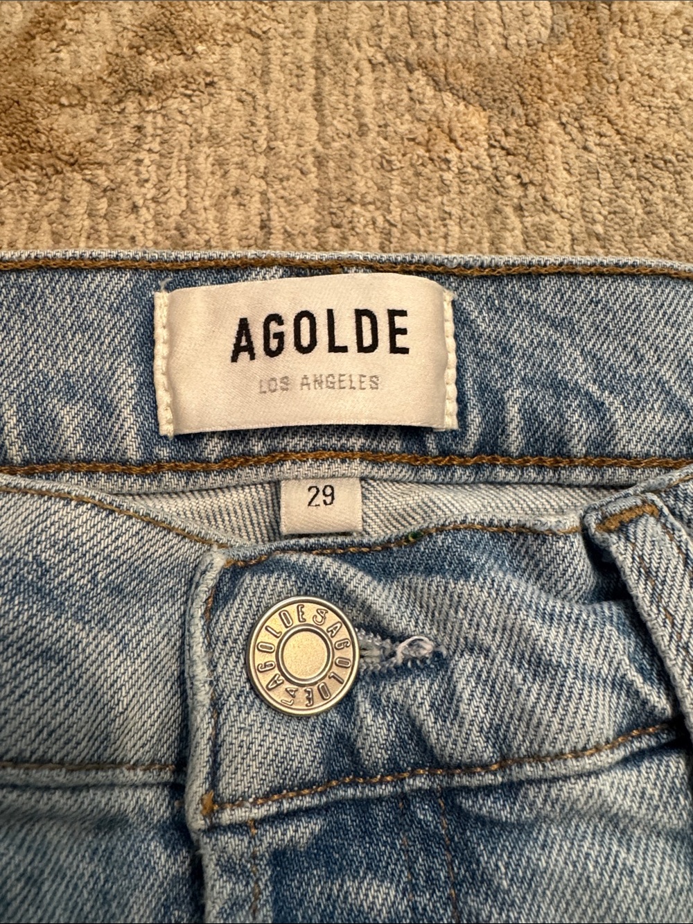 Agolde Riley Crop Jean - Picture 2 of 12